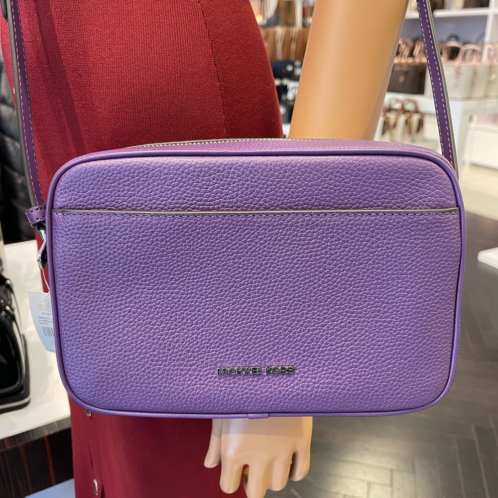 MICHAEL KORS Jet Set Pebbled Leather Camera Crossbody Bag
Dark Purple
NWT - Picture 15 of 16